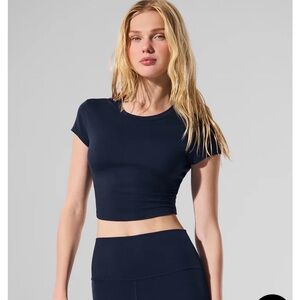 ALO Yoga Navy Finesse Crop Top M